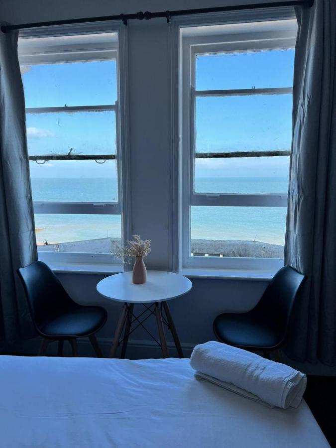 Oyo Marine Parade Hotel, Eastbourne Pier Εξωτερικό φωτογραφία