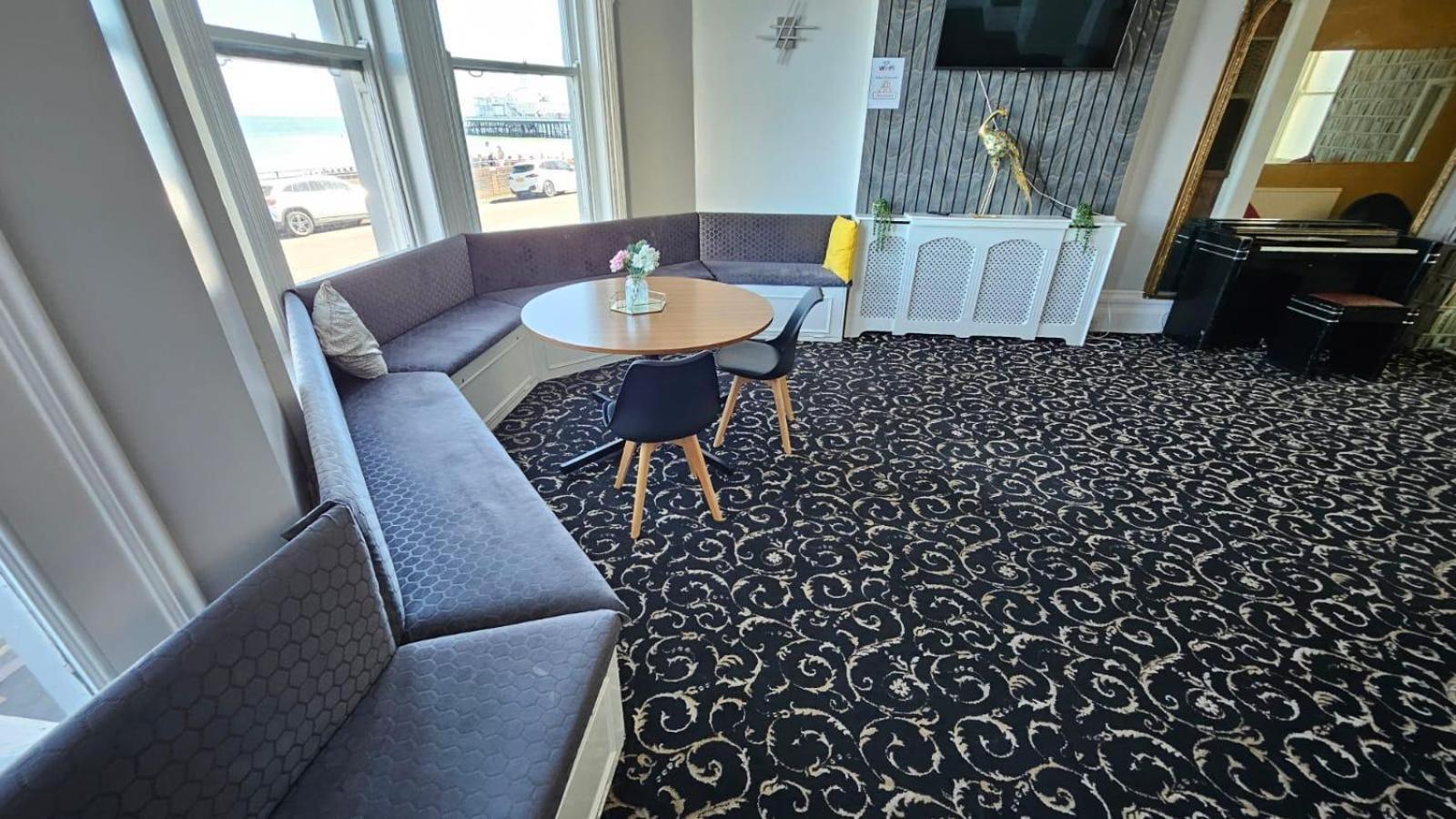 Oyo Marine Parade Hotel, Eastbourne Pier Εξωτερικό φωτογραφία