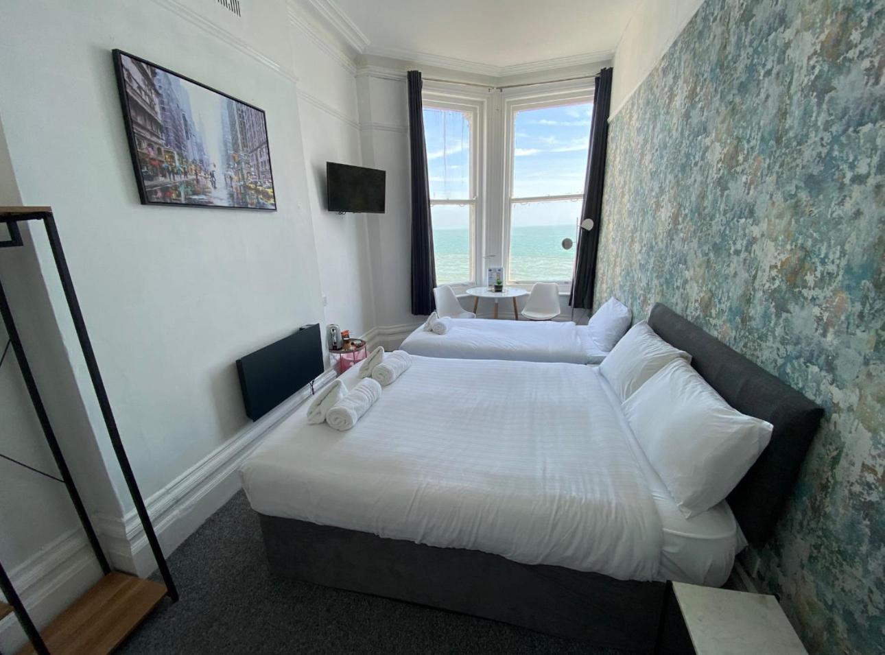 Oyo Marine Parade Hotel, Eastbourne Pier Εξωτερικό φωτογραφία